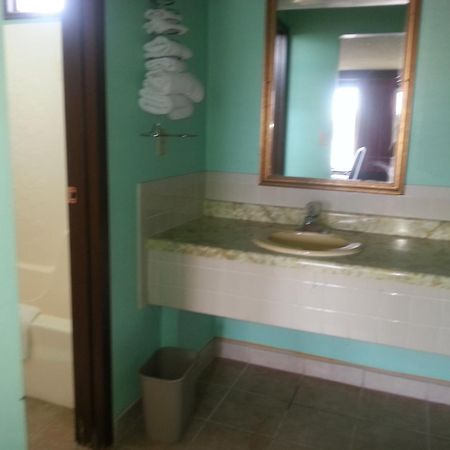 Gray Plaza Motel West Frankfort المظهر الخارجي الصورة
