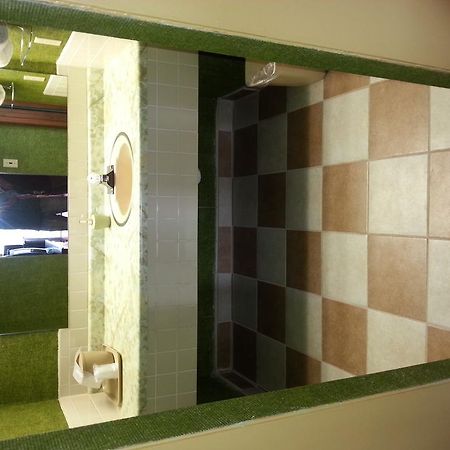 Gray Plaza Motel West Frankfort المظهر الخارجي الصورة