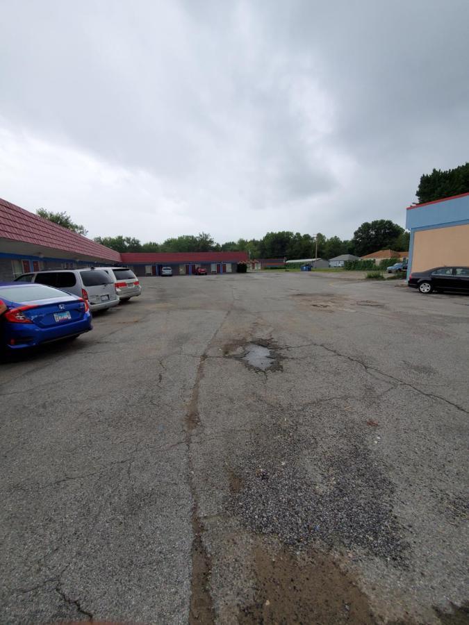 Gray Plaza Motel West Frankfort المظهر الخارجي الصورة