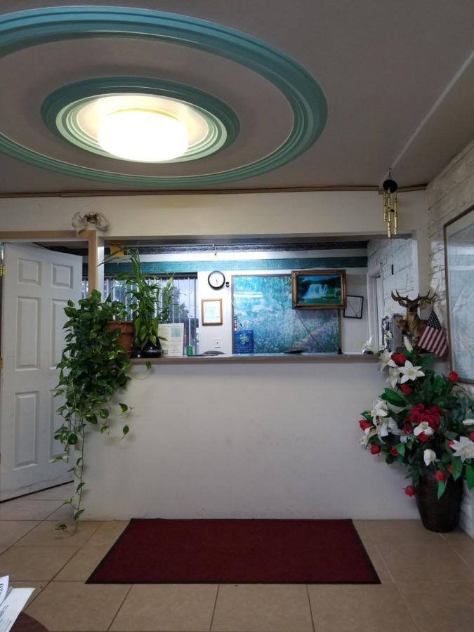 Gray Plaza Motel West Frankfort المظهر الخارجي الصورة
