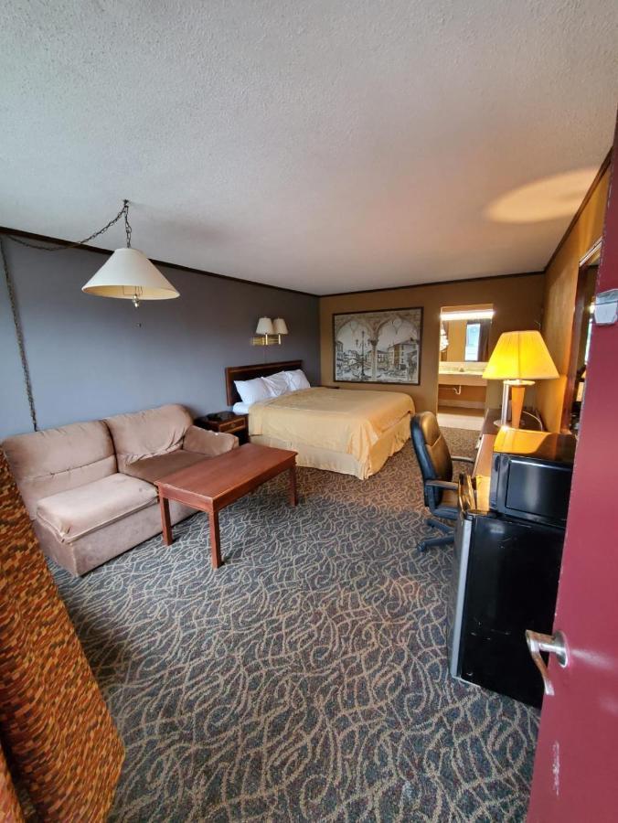 Gray Plaza Motel West Frankfort المظهر الخارجي الصورة