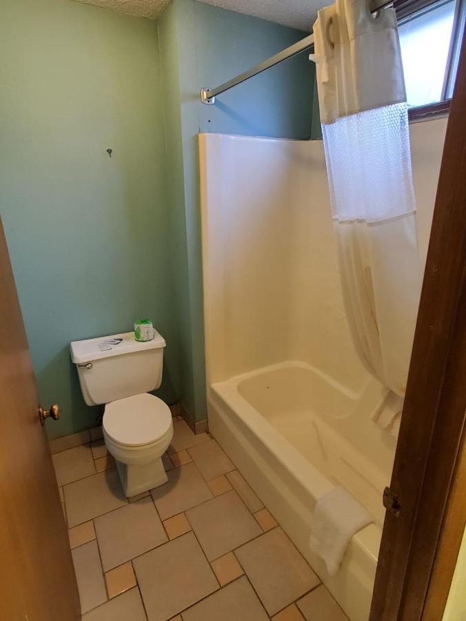 Gray Plaza Motel West Frankfort المظهر الخارجي الصورة