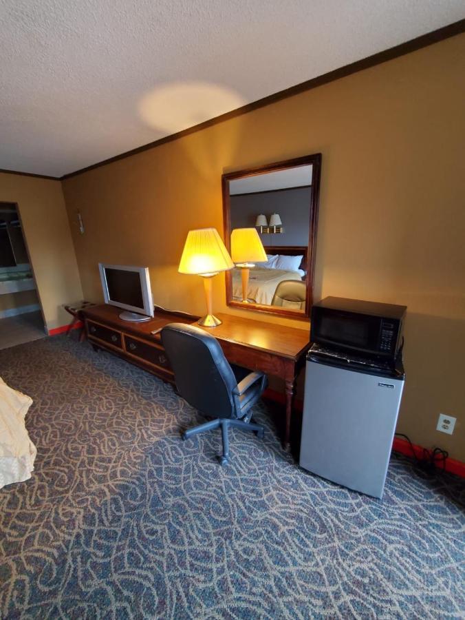 Gray Plaza Motel West Frankfort المظهر الخارجي الصورة