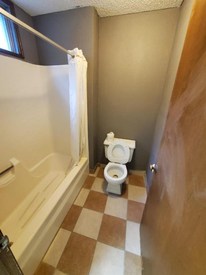 Gray Plaza Motel West Frankfort المظهر الخارجي الصورة